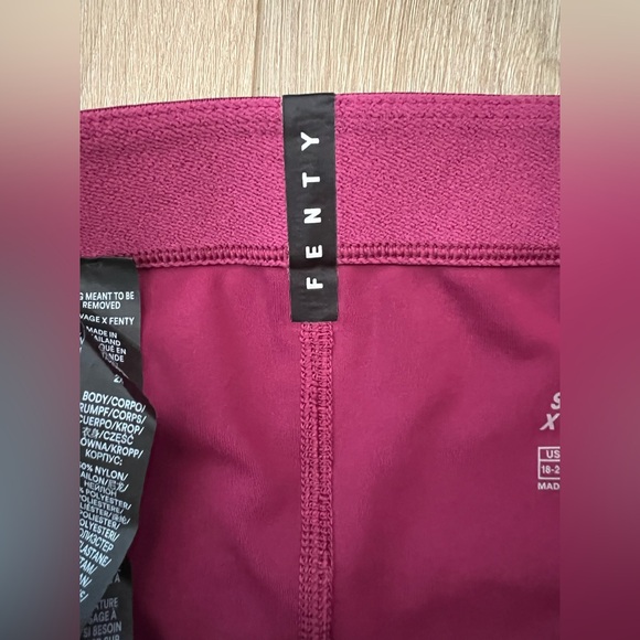 Savage X Fenty Wine Houndstooth High-Waisted Leggings - Picture 9 of 12